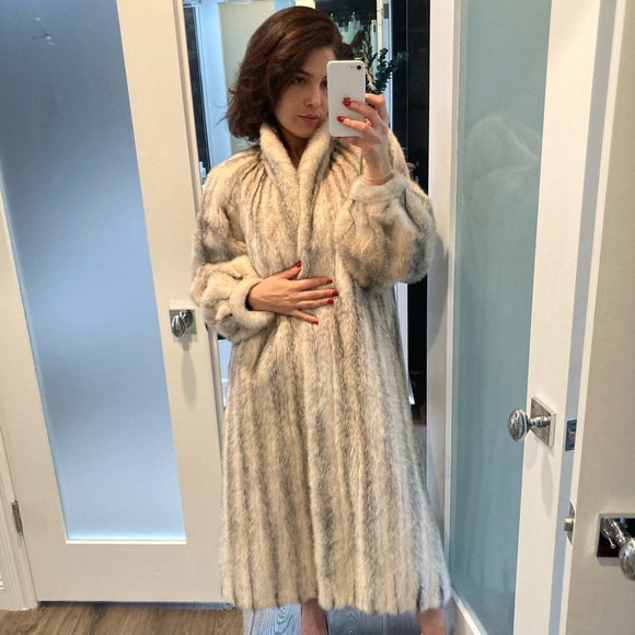 Elegant Vintage Fur Coat 🔥. Female Mink Fur Luxurious & Rare Fur - Picture 10 of 15